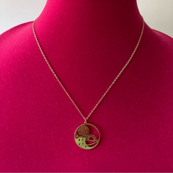 Sun & Moon Pendant Necklace Gold Tone | New No Tags - Picture 3 of 7